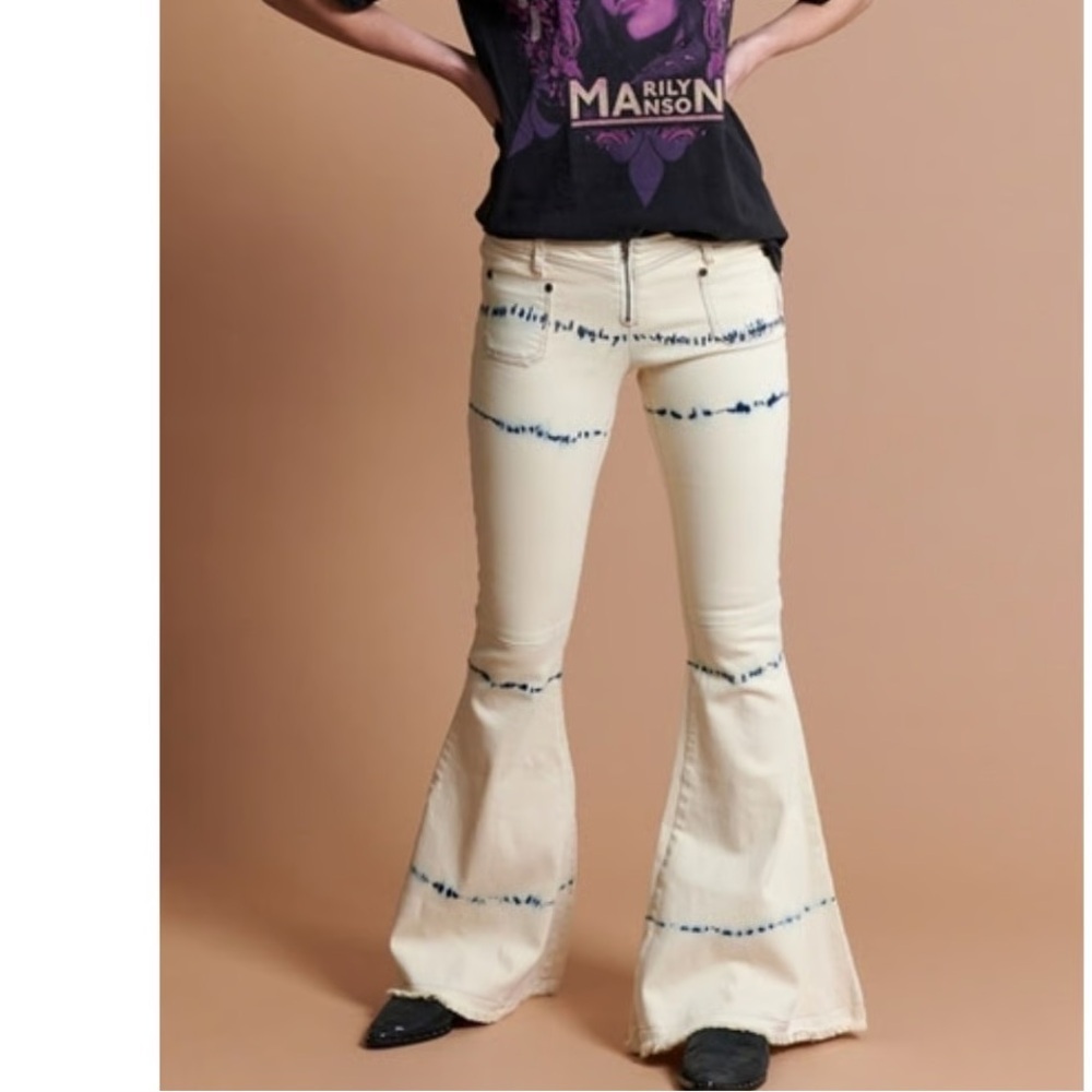 ONE Teaspoon Ziggy Bleach Flares Size 22